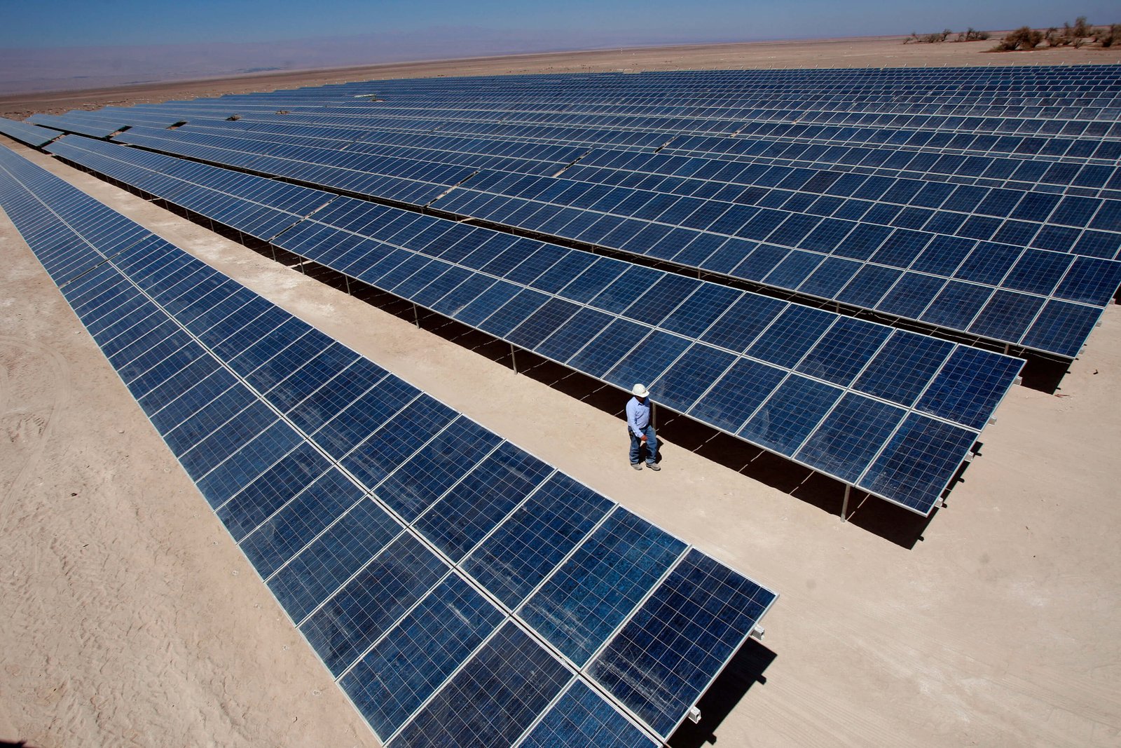 Chile produz tanta energia solar que ficou de graça por quase 4 meses