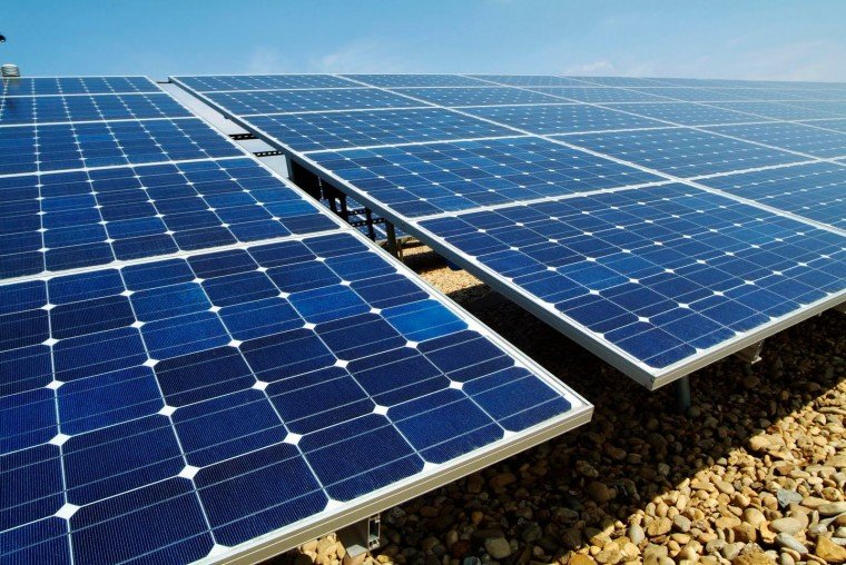 Falta chuva, falta energia, volto a dizer: o Brasil precisa gerar 1 GWh com paineis solares