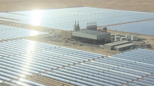 A maior usina solar do mundo fica em um país abundante em petróleo [Gizmodo]