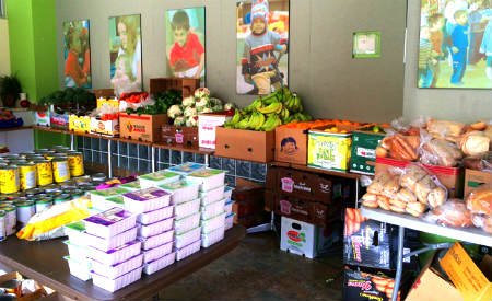 Projeto de ONG oferece alimentos veganos para pessoas de baixa renda